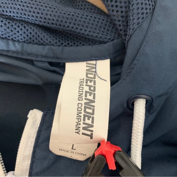 2017 Outside lands Staff light rain hoodie jacket. Size L. 10th anniversery. - Picture 6 of 8